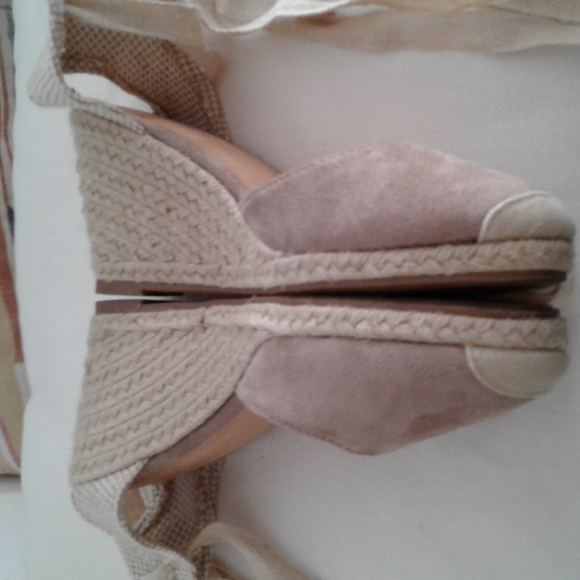 Forever wedge and leg tie sandles - Picture 3 of 6